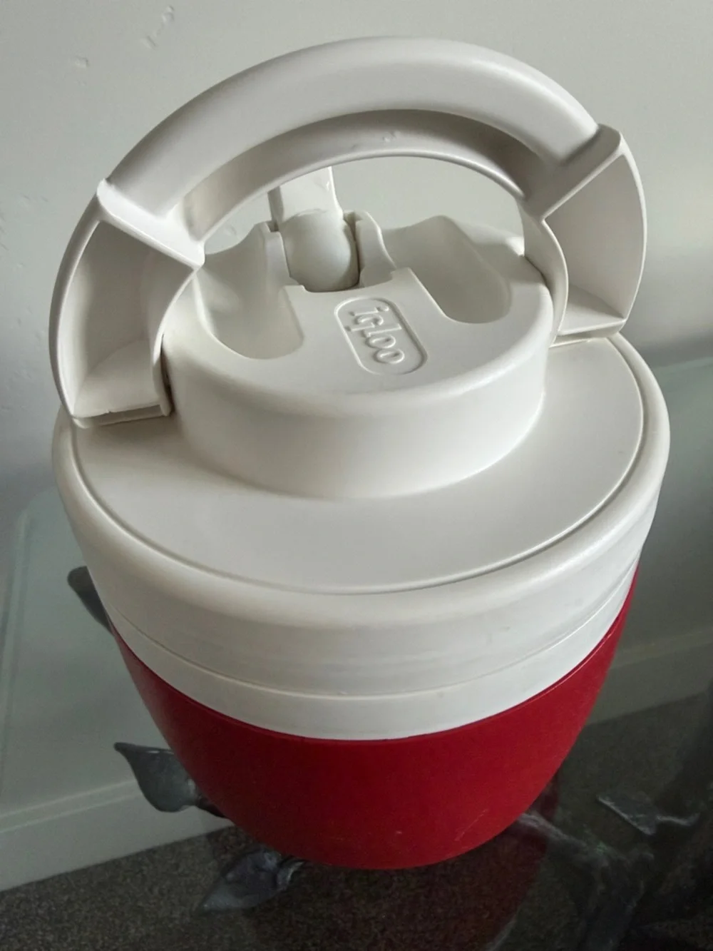 Vintage Igloo Elite 1/2 Gallon Insulated Water Jug Red & White. Pre-Owned - Picture 5 of 16
